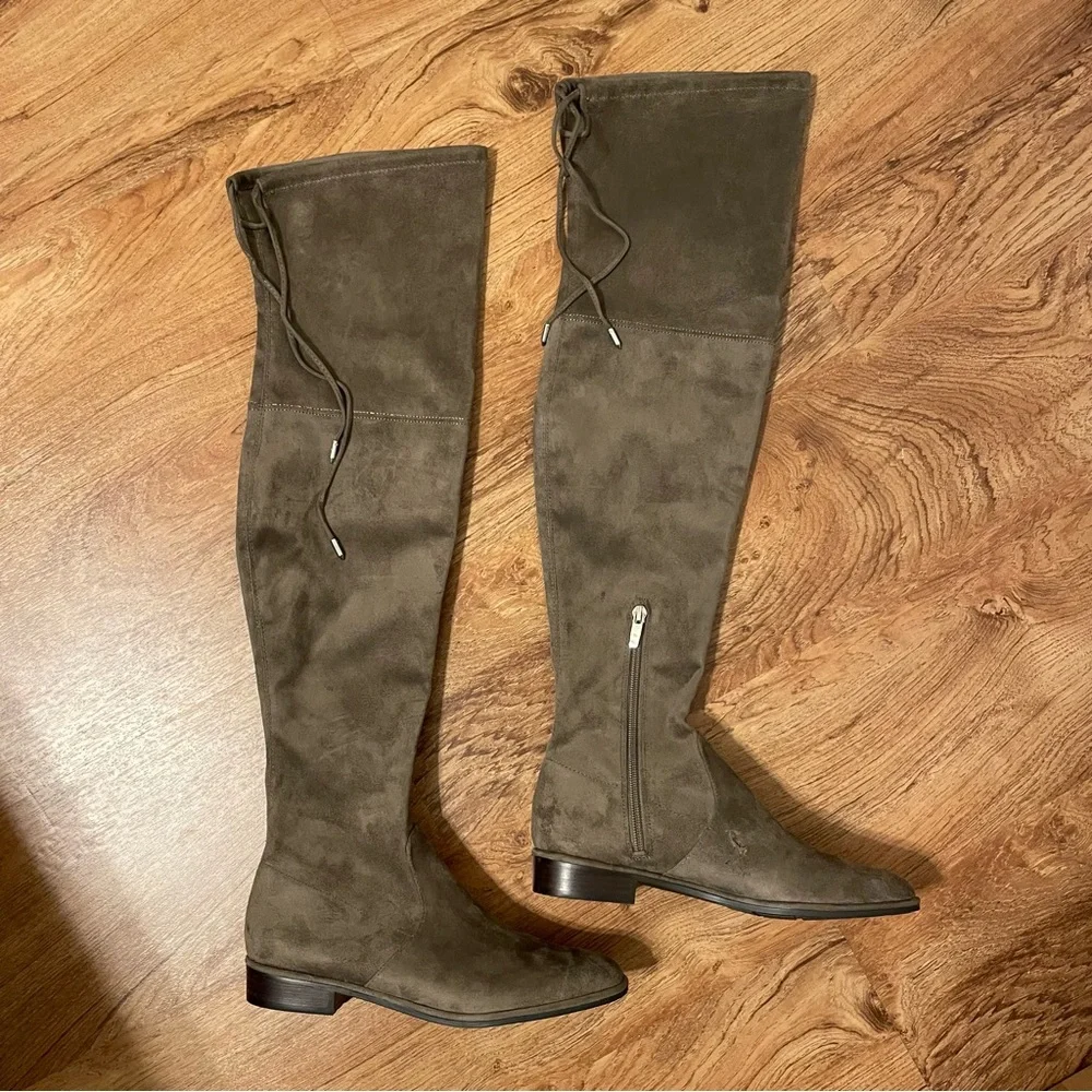 NWOB Marc Fisher Tan Knee High Tall Boots Size 6.5